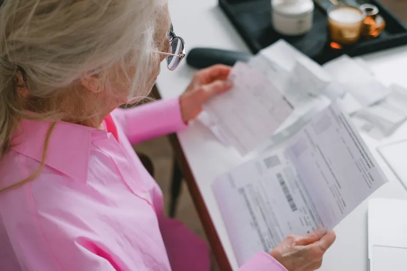 Falling Into the Coverage Gap: Why Generic Drugs Are Your Best Defense Against Medicare's Hidden Cost Trap